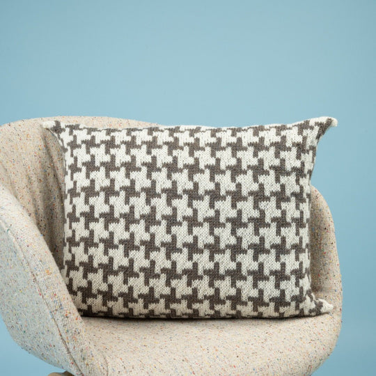 Letland - Pillow with cross pattern